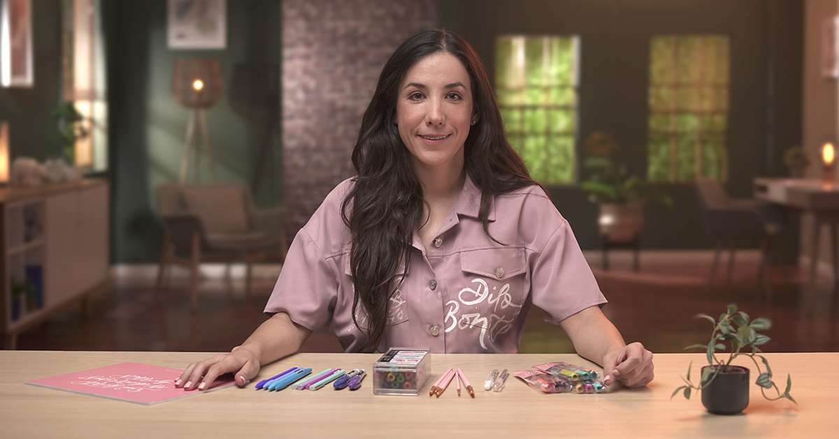 Primeros pasos para crear letras con plumón punta pincel